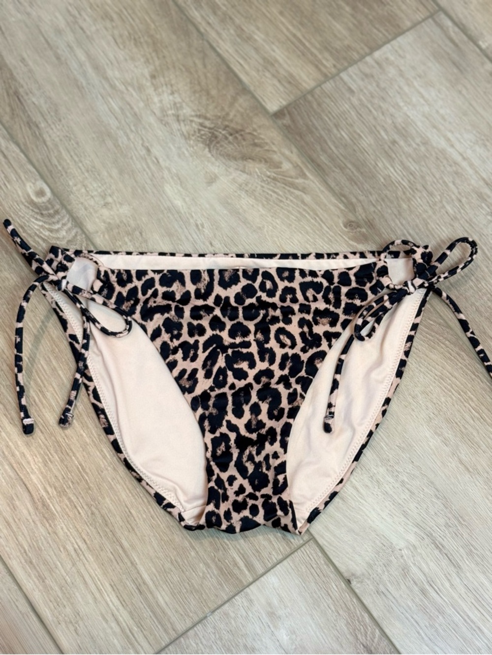 Victoria Secret Side-Tie Bikini Bottom Leopard Print Size Small